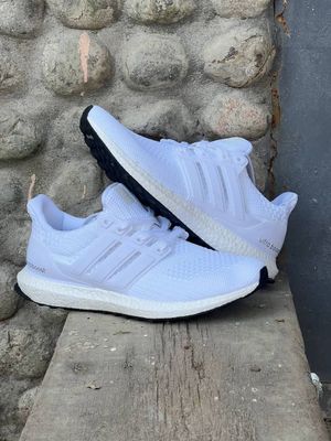 Adidas boost .
