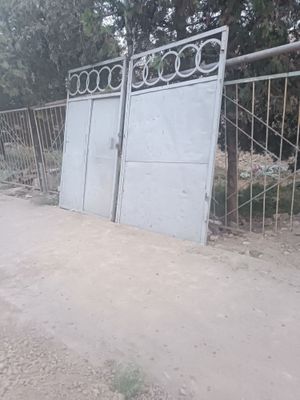 Дарвоза сотилади