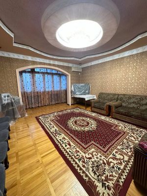 Сдается трехкомнатная квартира в аренду, на паркентском!