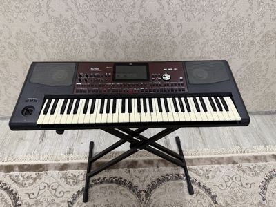 Korg PA 700 почти новый состояние отличное