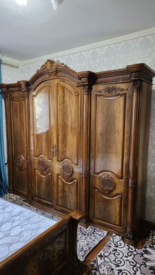 mebel sotiladi komplekt