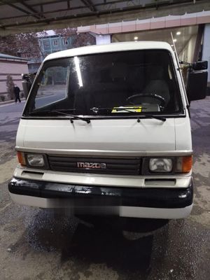 Продаётся Mazda 2200E