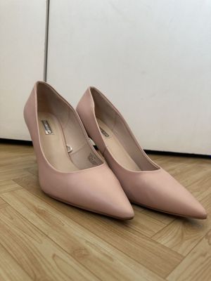 Новые брендовые туфли