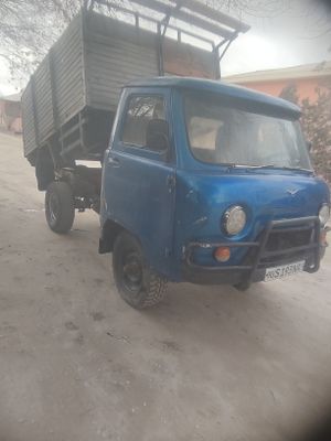 UAZ 452 sotiladi