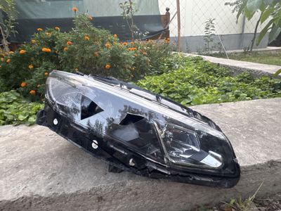 Продам переднюю фару Chevrolet Malibu 2 (донор)