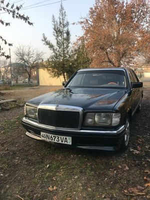 Mersedes bens w 126 diplomat