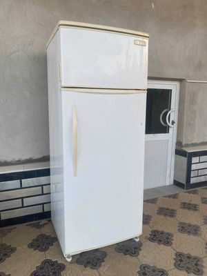 Холодильник сотилади ало холатдаги