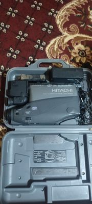 Hitachi video kamera model 2780E sotiladi