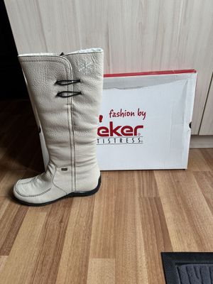 Новые сапоги Rieker