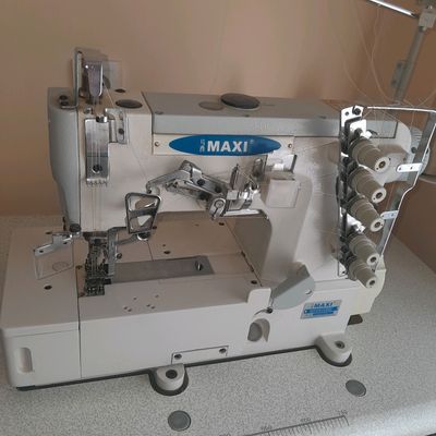 Сотилади Maxi рашма машинкаси