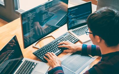 CRM WEB SAYT VEB SAYT IOS ANDRIOID Програмист BOT