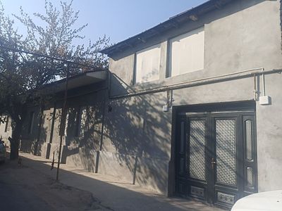 Komolon mahallada uchaska sotiladi 6 sotih