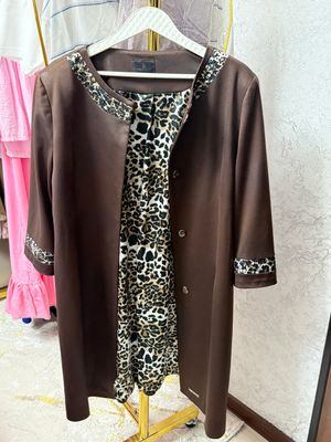 плащ 48 XL 300 000 минг сум