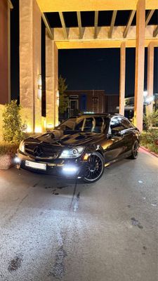 Продаю Mercedes-Benz w204 C63 AMG bodykit