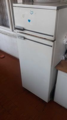 Продам холодильник БИРЮСА-21