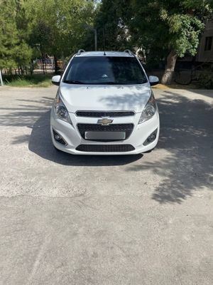 Chevrolet spark sotiladi