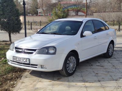 Lacetti 1.8 2009 avtomat naxt arenda