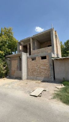 Янги узбекистон 1 сотохли ховли сотилади