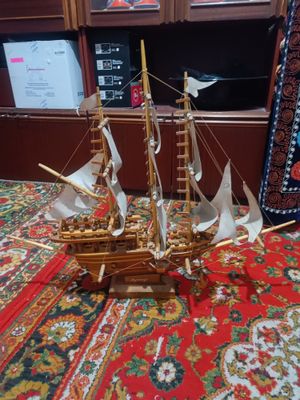 Король сотилади ии