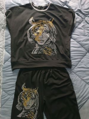 Костюмчик женский