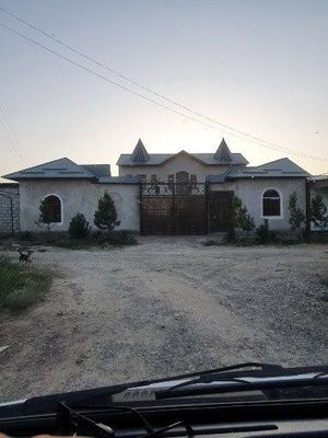 Uchastka sotiladi