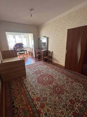 Срочно сдам 2 переделанного на 3 комнатную квартиру на Юнусабаде