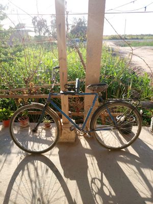 Velosiped yurib turibdi