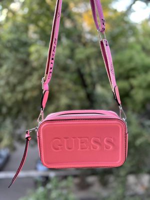 Сумка Guess – стиль и элегантность