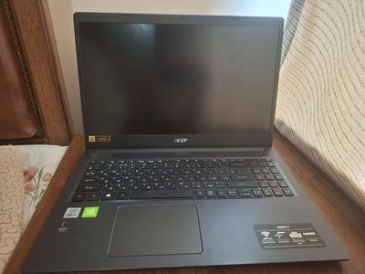 Ноутбук ACER core i7 8/1000 gb