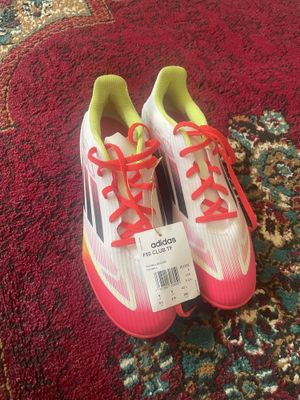 Adidas F50 sarikanoshka