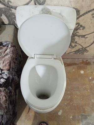 Продаеться унитаз