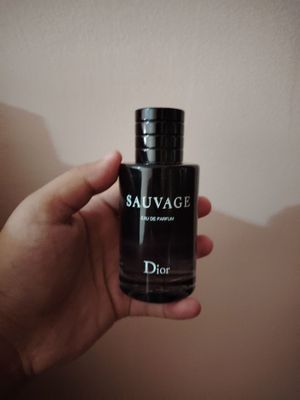 Dior духи сатылады