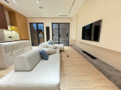 Сдается 3х ком квартира, ЖК Инфинити, ор-р: ул. С.Азимова, 126 м²