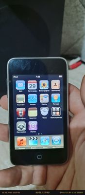 iPod touch 8gb apple