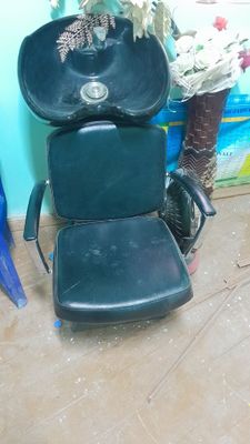 Salon uchun soch yuvadigan moyka