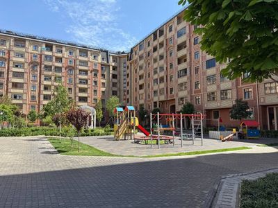 Элитный комплекс Парисьен Golden House, новая квартира в аренду