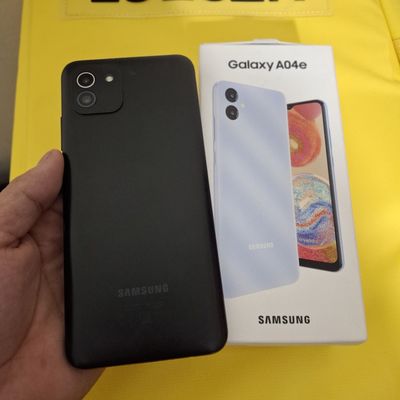 Samsung A04e sotiladi