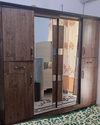 shkaf sotiladi, narxi kelishiladi