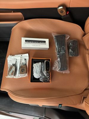 Leapmotor C16 avtomobilini saloniga kerakli aksessuarlar