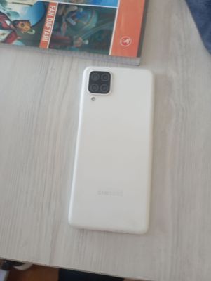 Samsung A12   xotirasi 32GB