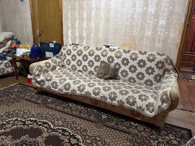 Продам диван и два кресла