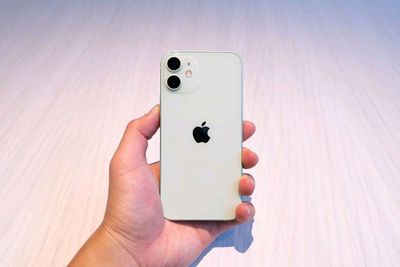 iPhone 12 mini alo darajada