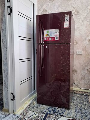 Продаётся холодильник LG