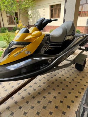 Продается гидроцикл Seadoo RXT 215