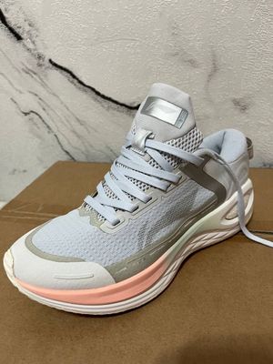 Женские кроссовки Li-NING