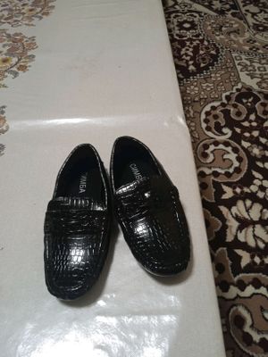 tufli yangi kiyilmagan razmeri 35