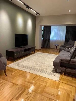 3-ком с дизайнерским ремонтом в центре | ЦУМ метро Космонавтов — $1200