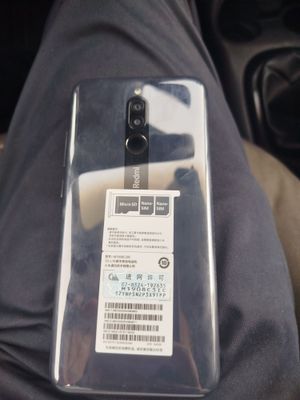 Redmi 8 в хорошем состоянии 4/64 работает нормально