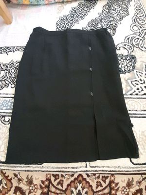 yubka kiyilmagan yangi razmeri 54