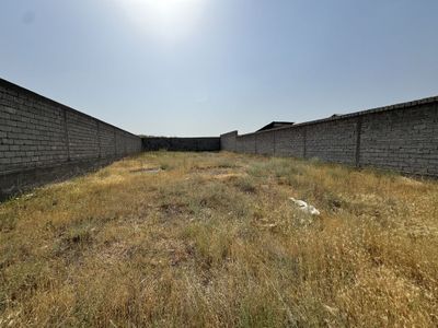 Ер сотилади Бустонлик туманида енма ен 10 сотих котеджга мулжанланган